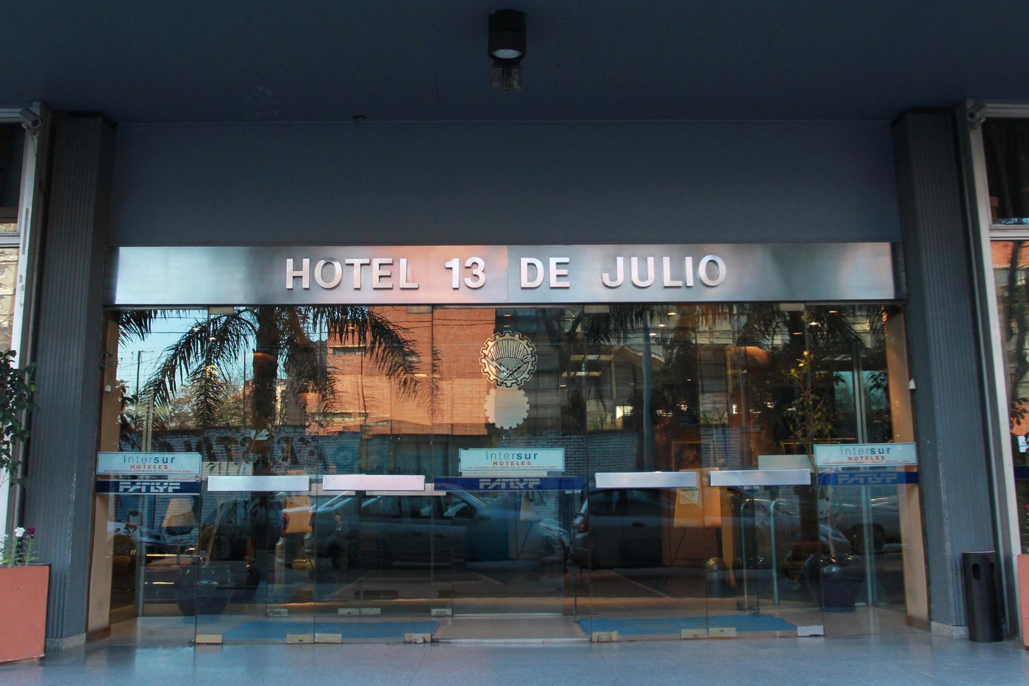 Hotel 13 De Julio