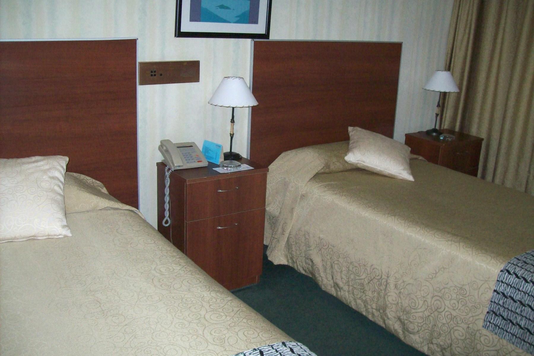 13 De Julio Hotel 3*